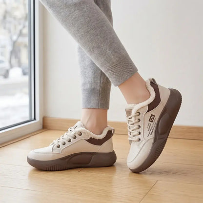 👟❄️ Ženske zimske tenisice s podstavom – veličine 35-40, debeli potplat, korejski stil, dostupne u khaki i crnoj boji.